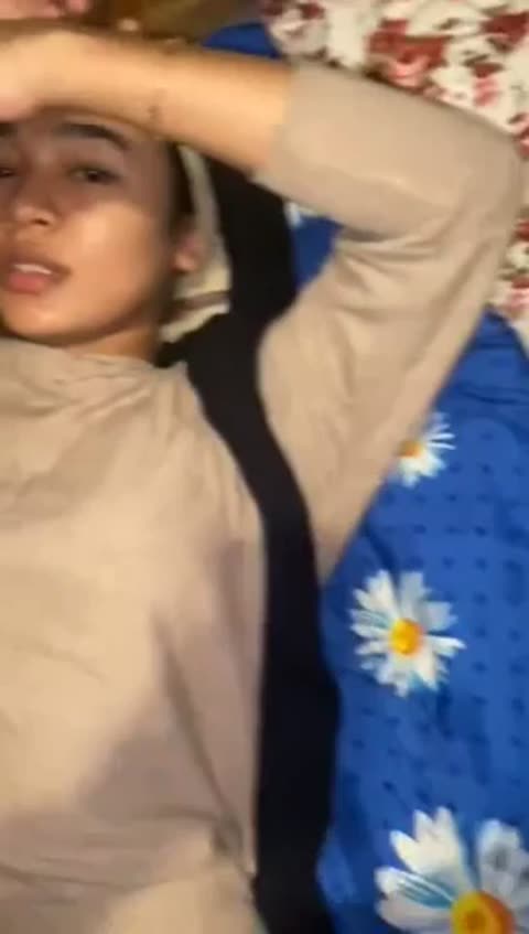 Ngentot Hijabers Cantik Memeknya Udah Gak Sempit.mp4