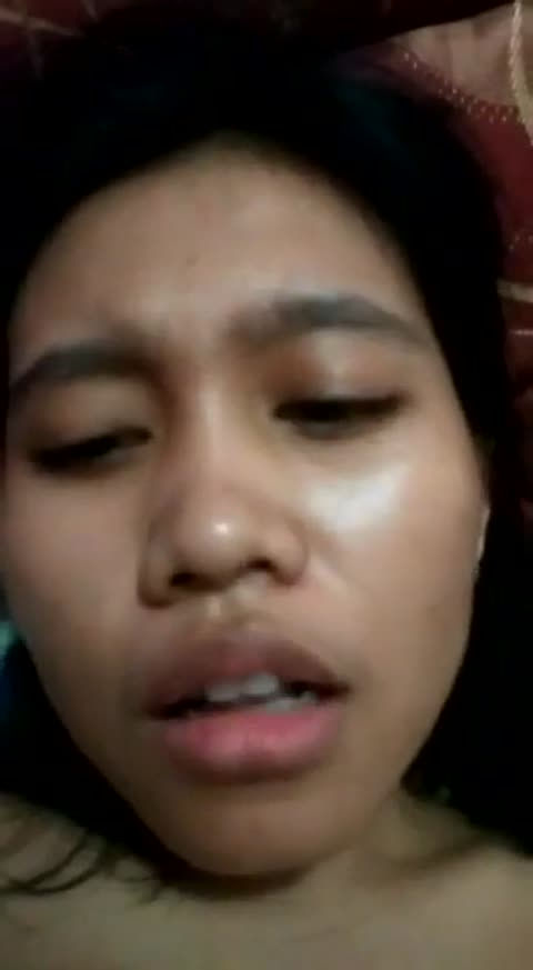 Cewek Kampung Toge Mainin Memek Sendiri.mp4