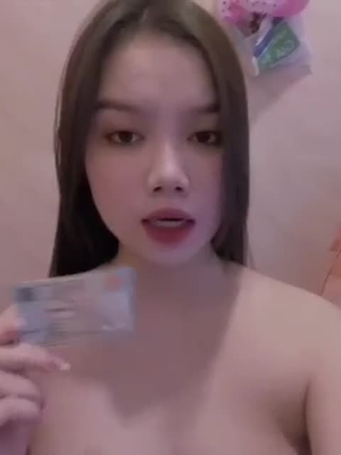 Cewek China Bugil Sambil Pegang KTP.mp4
