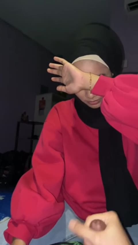Mahasiswi Jilbab Hitam.mp4