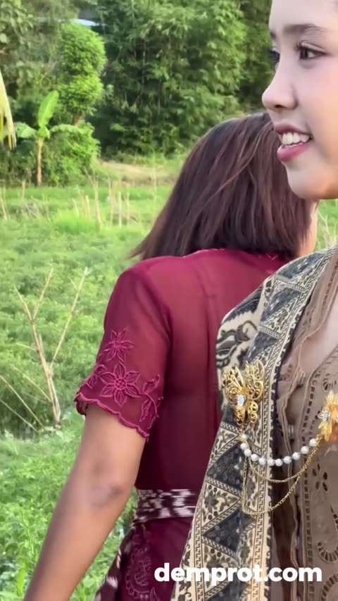 Cewek Cantik Makin Diikutin Makin Bikin Nafsu.mp4